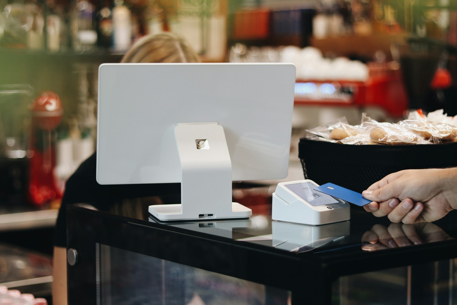 How Smart Inventory Management Prevents Loss and Improves Efficiency 4 smart_inventory_boosts_efficiency