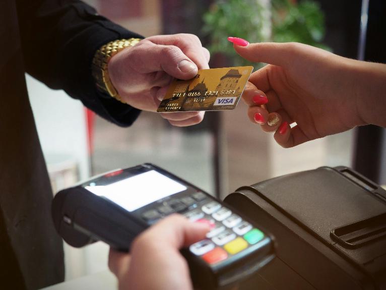 Instant Theft Detection: How Smart Sensors Are Changing Retail Security 7 smart sensors enhance retail security